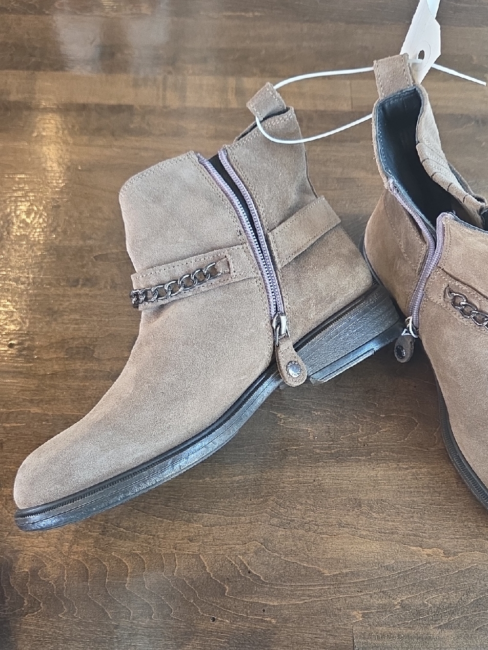 Geox Size 8 Women's NEW Suede Ankle Booties with Chain Harness - Picture 3 of 9